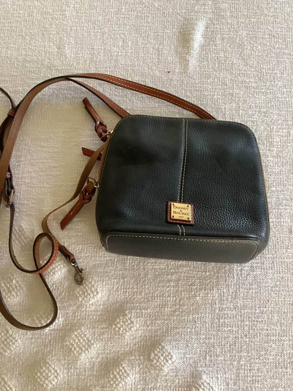 Dooney & Bourke Pebble Grain Domed Crossbody Shoulder Bag Black Color
@14